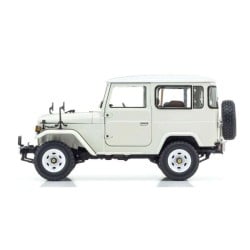 Toyota Land Cruiser 40 Van (BJ42V) 1980 Blanco Kyosho 1:18 KS08971W